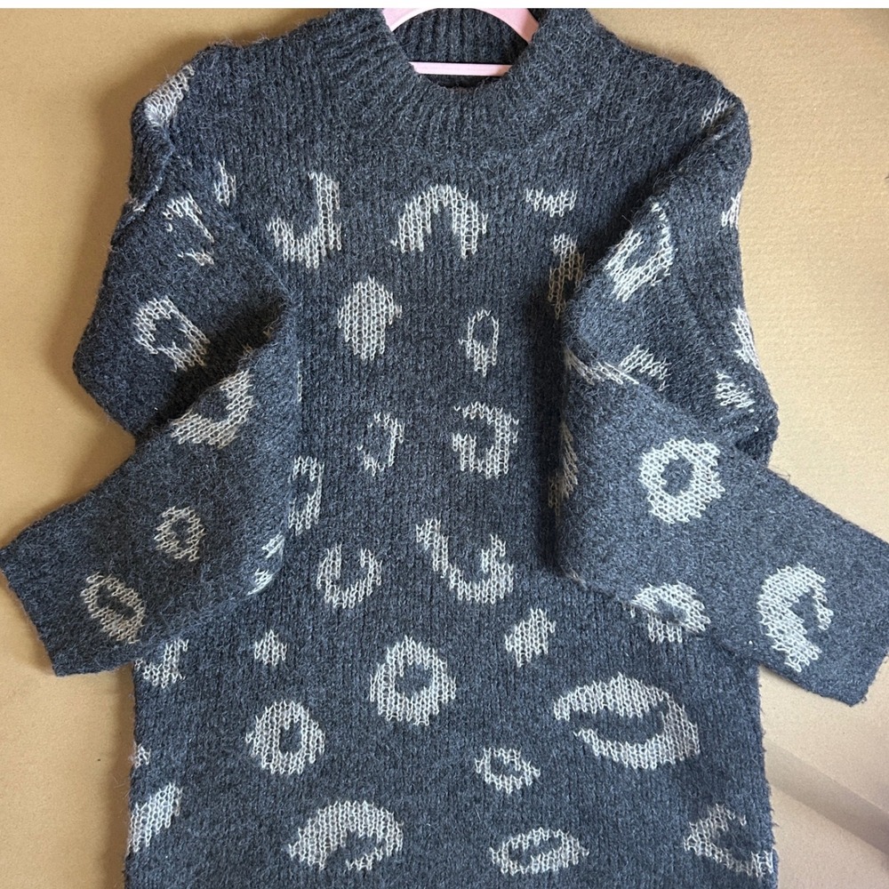Universal Thread Charcoal Gray Leopard Print Knit… - image 1
